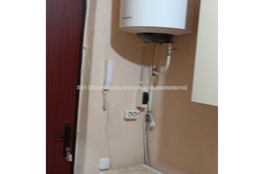 Продам квартиру, Золочевская ул. , 1 кім., 27 м², косметический ремонт 