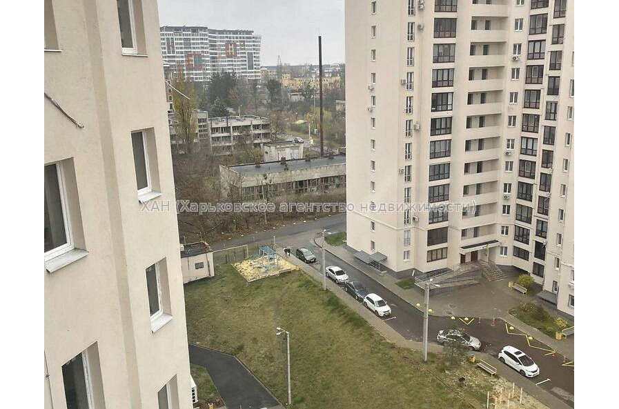 Продам квартиру, Профессорская ул. , 2  ком., 71 м², без внутренних работ 