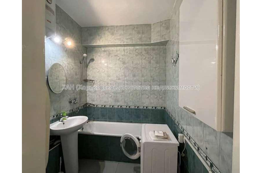 Продам квартиру, Кричевского ул. , 1 кім., 66 м², капитальный ремонт 