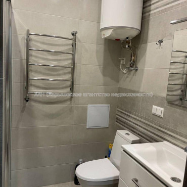 Продам квартиру, Дача 55 ул. , 1 кім., 42 м², евроремонт 