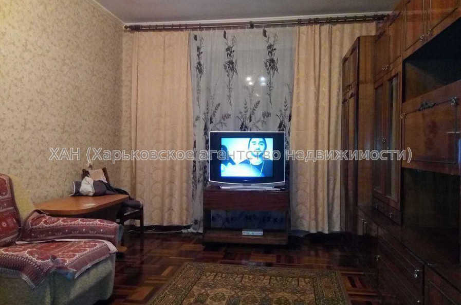 Продам квартиру, 92-й бригады ул. , 1  ком., 37 м², советский ремонт 