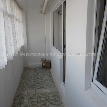 Продам квартиру, 92-й бригады ул. , 1 кім., 37 м², косметический ремонт 