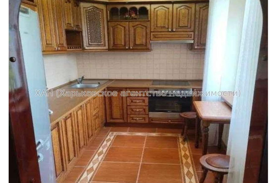 Продам квартиру, Победы просп. , 3 кім., 65 м², капитальный ремонт 