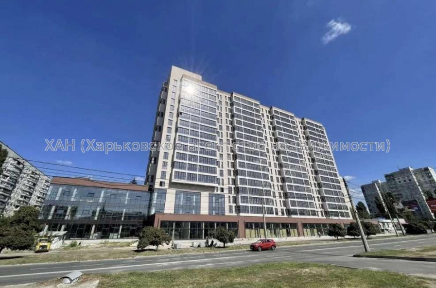 Продам квартиру, Валентиновская ул. , 2 кім., 82 м², без внутренних работ 