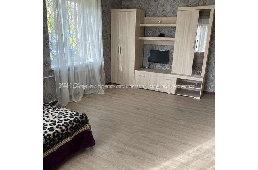 Продам квартиру, Камышева ул. , 1  ком., 32 м², капитальный ремонт 