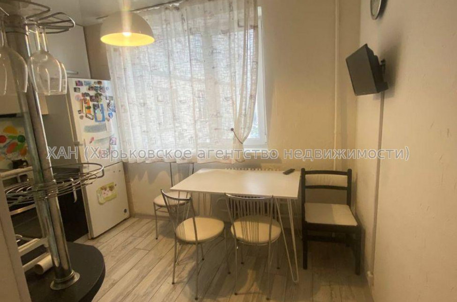 Продам квартиру, Гвардейцев Широнинцев ул. , 3  ком., 78 м², капитальный ремонт 