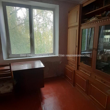 Продам квартиру, Ильи Коваля ул. , 3 кім., 65 м², косметический ремонт 