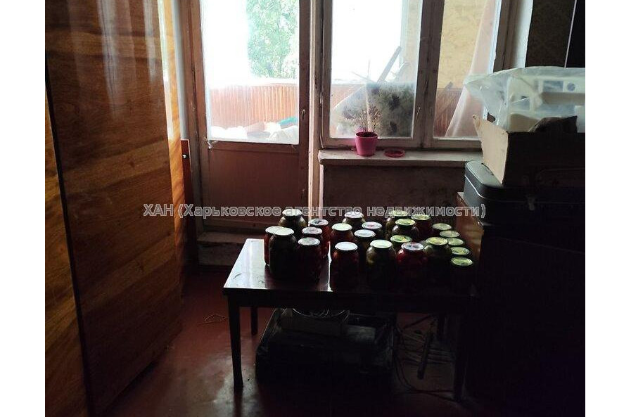 Продам квартиру, Ильи Коваля ул. , 3 кім., 65 м², косметический ремонт 