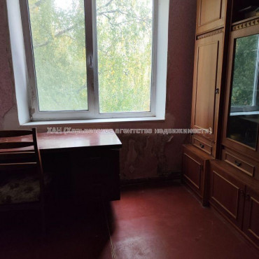 Продам квартиру, Ильи Коваля ул. , 3 кім., 65 м², косметический ремонт 