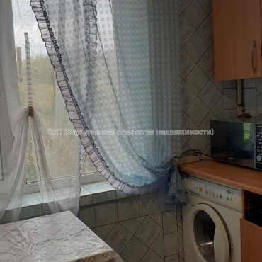 Продам квартиру, Ильи Коваля ул. , 3 кім., 65 м², косметический ремонт 