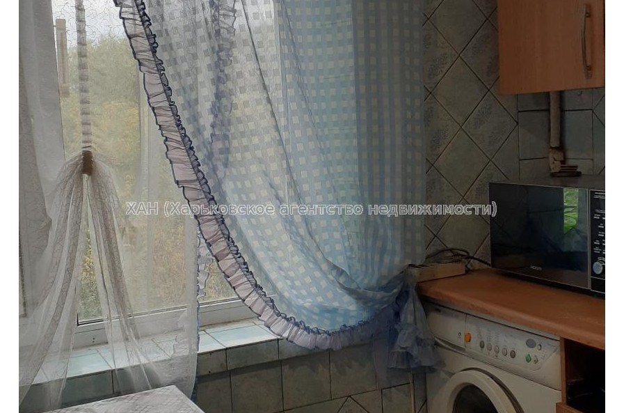 Продам квартиру, Ильи Коваля ул. , 3 кім., 65 м², косметический ремонт 
