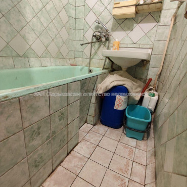 Продам квартиру, Ильи Коваля ул. , 3 кім., 65 м², косметический ремонт 
