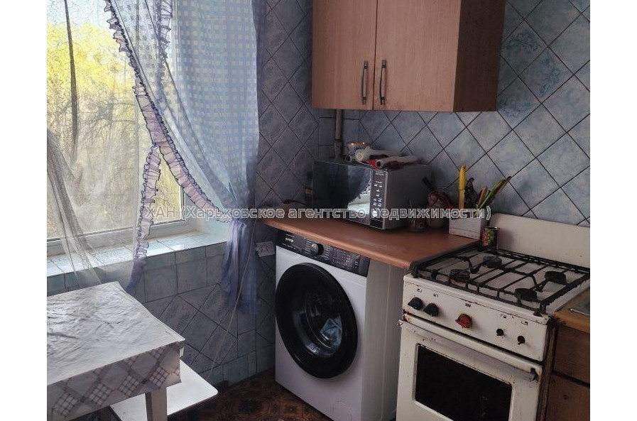Продам квартиру, Ильи Коваля ул. , 3 кім., 65 м², косметический ремонт 