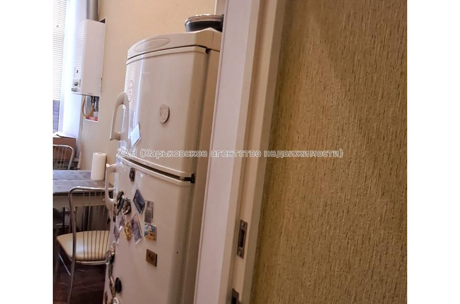 Продам квартиру, Героев Небесной сотни площ. , 28 , 2 кім., 50 м², капитальный ремонт 