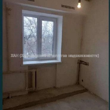 Продам квартиру, Харьковских Дивизий ул. , 2 кім., 45 м², без отделочных работ 