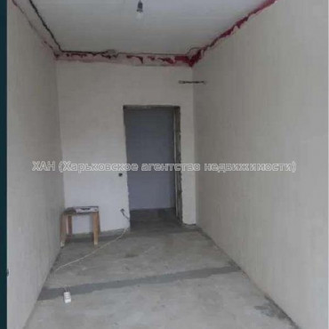 Продам квартиру, Харьковских Дивизий ул. , 2 кім., 45 м², без отделочных работ 