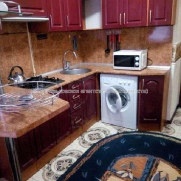 Продам квартиру, Гвардейцев Широнинцев ул. , 1  ком., 38 м², капитальный ремонт 