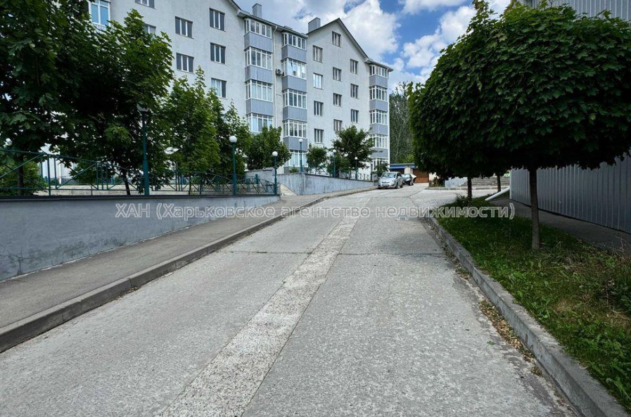 Продам квартиру, Букова ул. , 2  ком., 47 м², евроремонт 