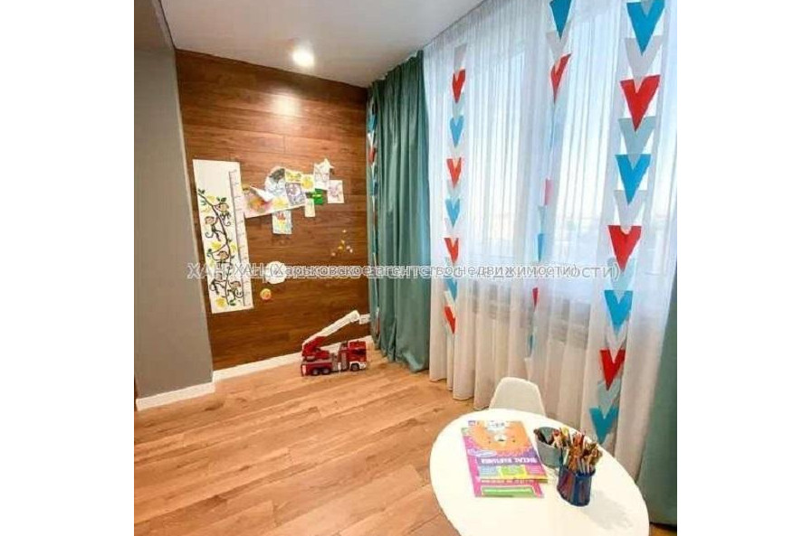 Продам квартиру, Георгия Тарасенко ул. , 2 кім., 74 м², авторский дизайн 
