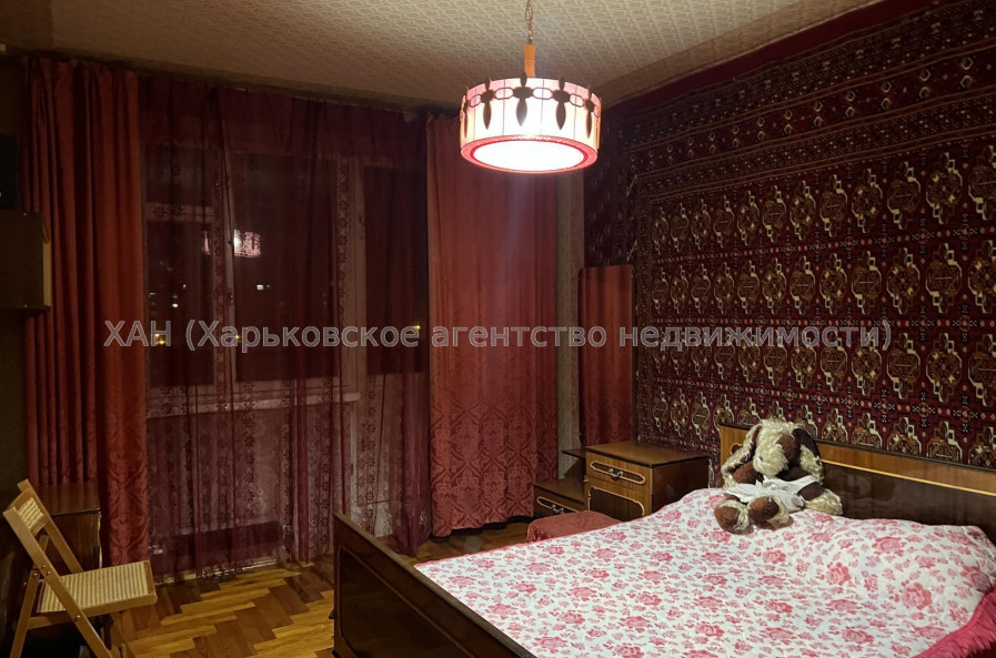 Продам квартиру, Гарибальди ул. , 11А , 3  ком., 65 м², советский ремонт 