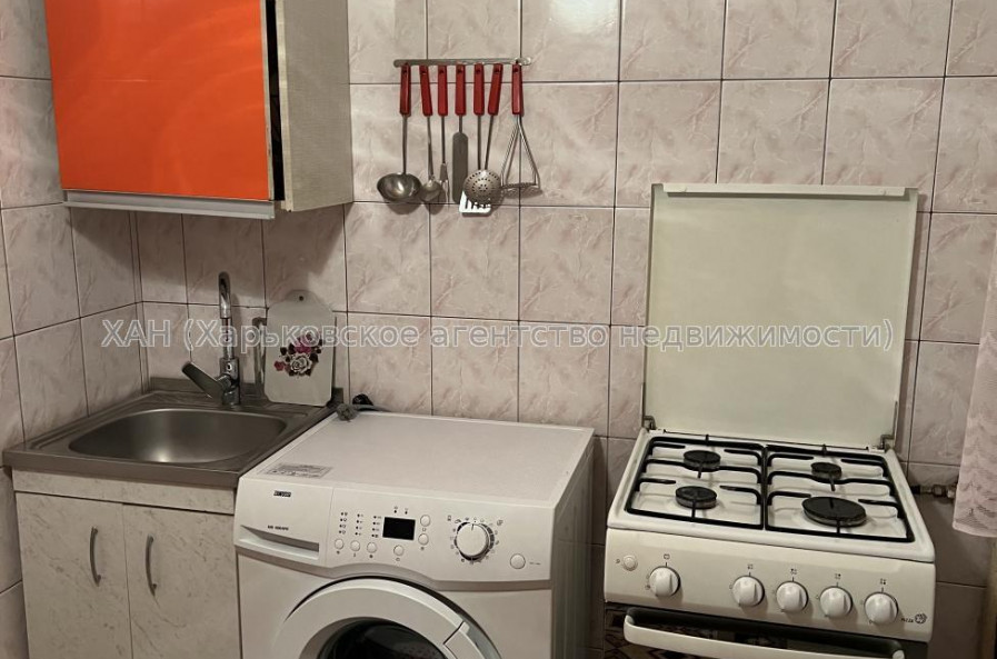 Продам квартиру, Гарибальди ул. , 11А , 3  ком., 65 м², советский ремонт 