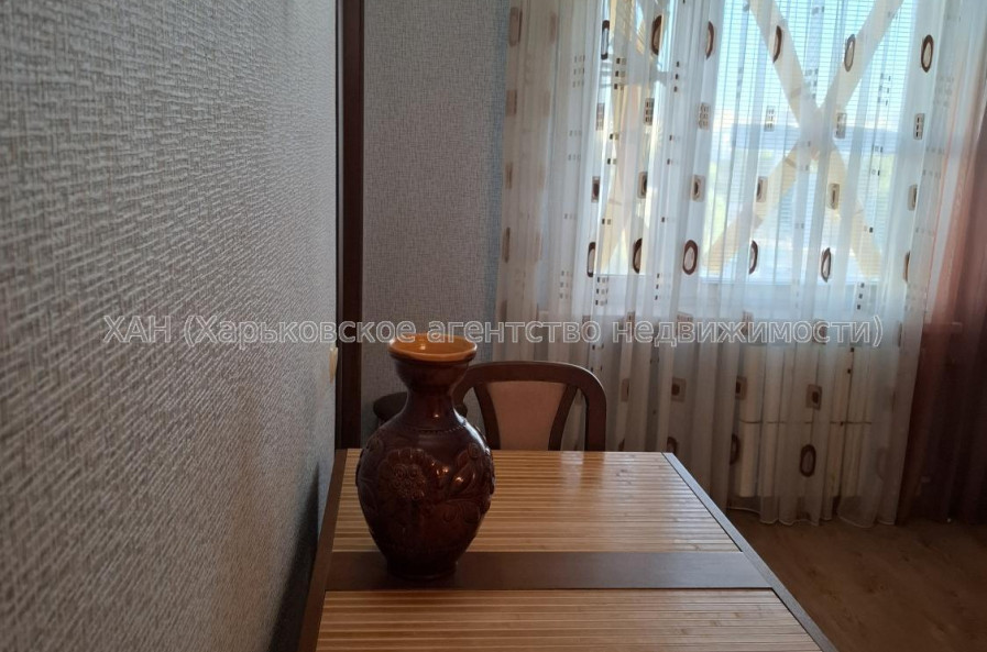 Продам квартиру, Барабашова академика ул. , д. 38А , 2  ком., 46 м², капитальный ремонт 