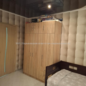 Продам квартиру, Гвардейцев Широнинцев ул. , 3 кім., 103.70 м², капитальный ремонт 