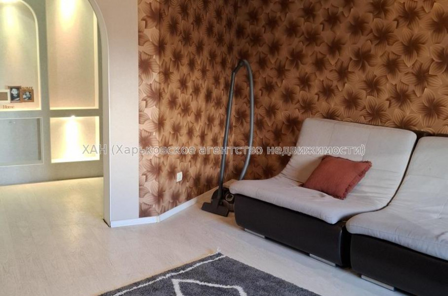 Продам квартиру, Гвардейцев Широнинцев ул. , 3 кім., 103.70 м², капитальный ремонт 