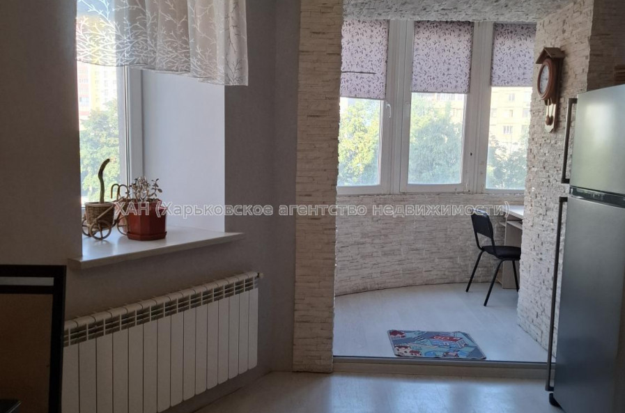 Продам квартиру, Гвардейцев Широнинцев ул. , 3 кім., 103.70 м², капитальный ремонт 
