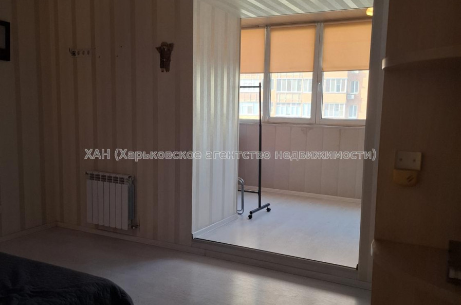 Продам квартиру, Гвардейцев Широнинцев ул. , 3 кім., 103.70 м², капитальный ремонт 