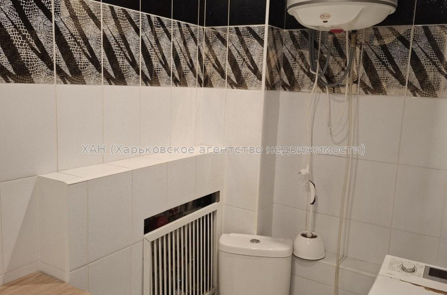 Продам квартиру, Гвардейцев Широнинцев ул. , 3 кім., 103.70 м², капитальный ремонт 