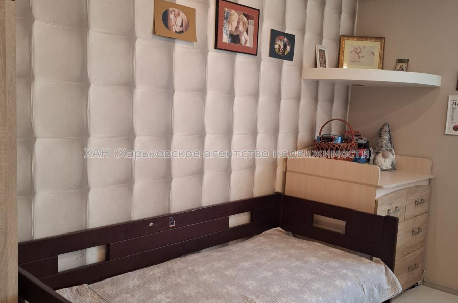 Продам квартиру, Гвардейцев Широнинцев ул. , 3 кім., 103.70 м², капитальный ремонт 