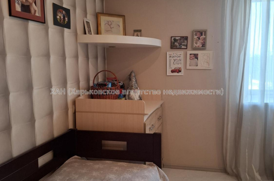 Продам квартиру, Гвардейцев Широнинцев ул. , 3 кім., 103.70 м², капитальный ремонт 