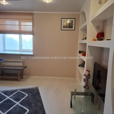 Продам квартиру, Гвардейцев Широнинцев ул. , 3 кім., 103.70 м², капитальный ремонт 