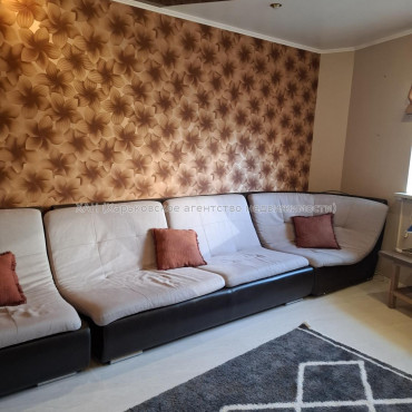 Продам квартиру, Гвардейцев Широнинцев ул. , 3 кім., 103.70 м², капитальный ремонт 