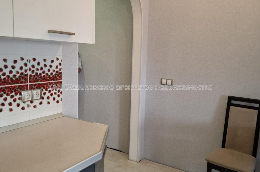 Продам квартиру, Гвардейцев Широнинцев ул. , 3 кім., 103.70 м², капитальный ремонт 
