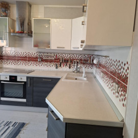 Продам квартиру, Гвардейцев Широнинцев ул. , 3 кім., 103.70 м², капитальный ремонт