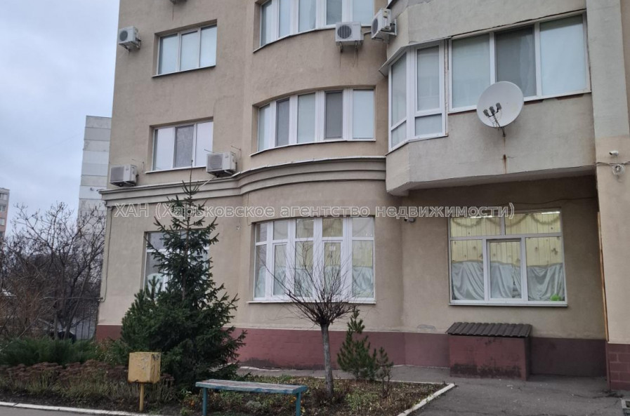 Продам квартиру, Гвардейцев Широнинцев ул. , 3 кім., 103.70 м², капитальный ремонт 