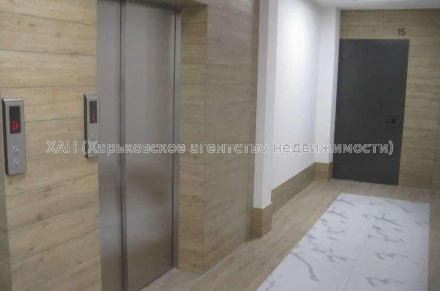 Продам квартиру, Динамовская ул. , 2  ком., 80 м², без внутренних работ 