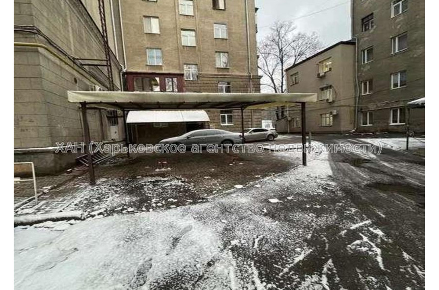 Продам квартиру, Сумская ул. , 3  ком., 183 м², авторский дизайн 