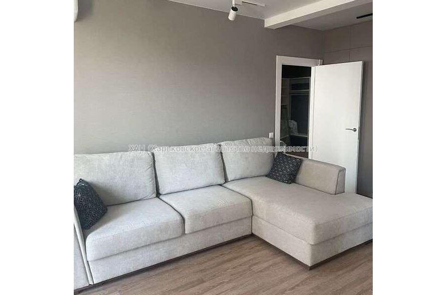 Продам квартиру, Героев Харькова просп. , 2 кім., 65 м², евроремонт 
