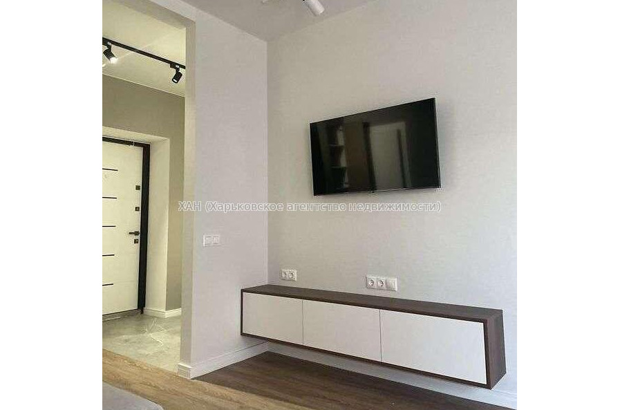 Продам квартиру, Героев Харькова просп. , 2 кім., 65 м², евроремонт 