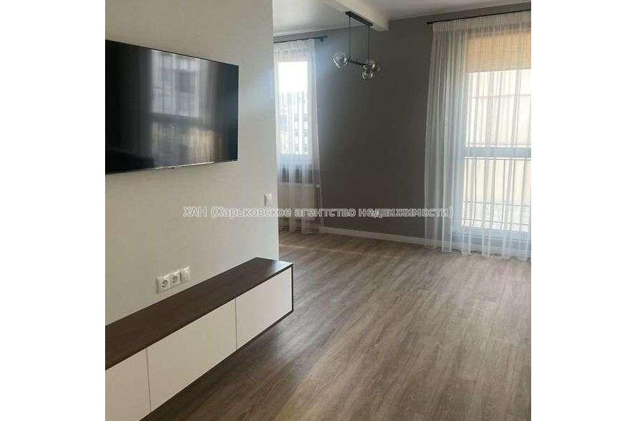 Продам квартиру, Героев Харькова просп. , 2 кім., 65 м², евроремонт 