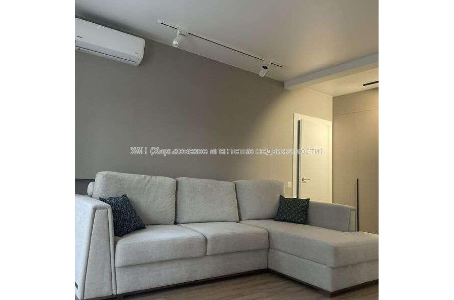 Продам квартиру, Героев Харькова просп. , 2 кім., 65 м², евроремонт 
