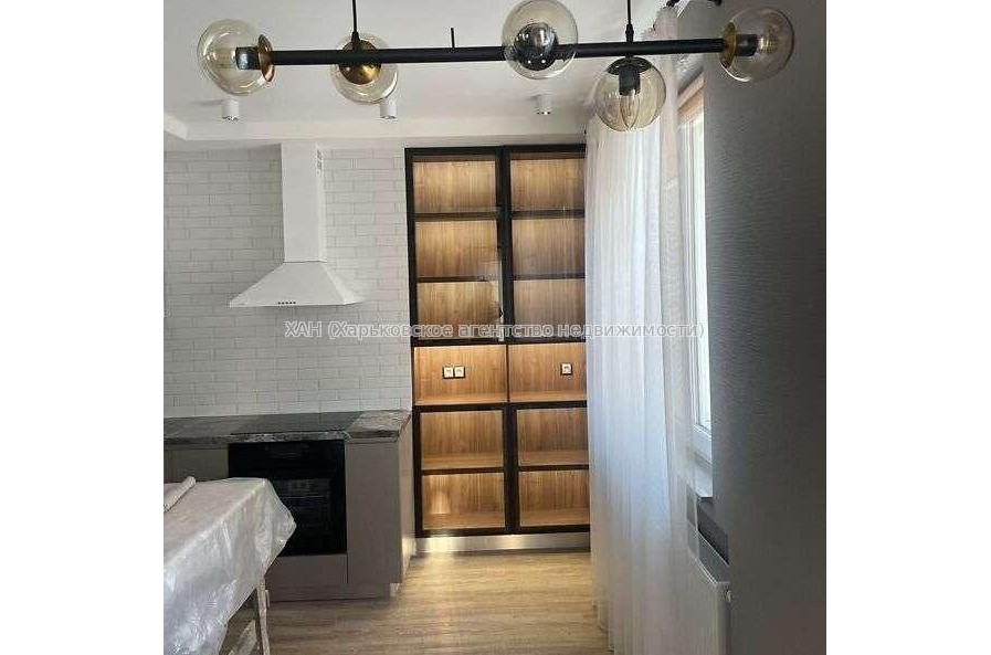 Продам квартиру, Героев Харькова просп. , 2 кім., 65 м², евроремонт 