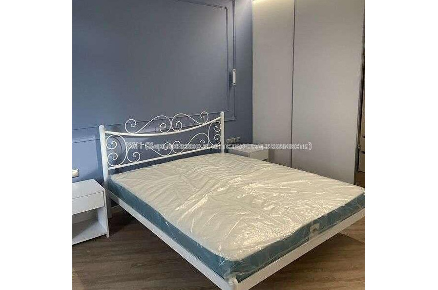 Продам квартиру, Героев Харькова просп. , 2 кім., 65 м², евроремонт 