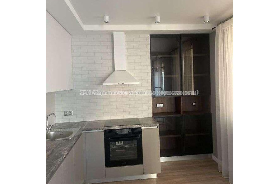 Продам квартиру, Героев Харькова просп. , 2 кім., 65 м², евроремонт 