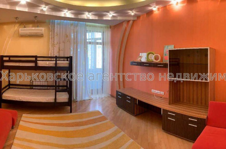 Продам квартиру, Отакара Яроша пер. , 4  ком., 190 м², евроремонт 