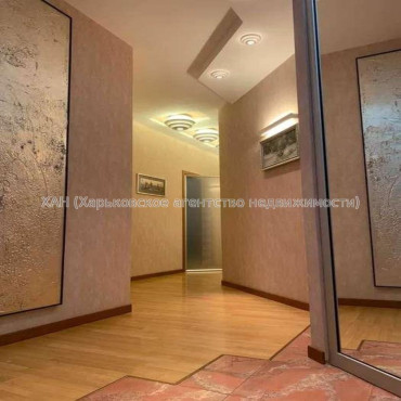 Продам квартиру, Отакара Яроша пер. , 4  ком., 190 м², евроремонт 