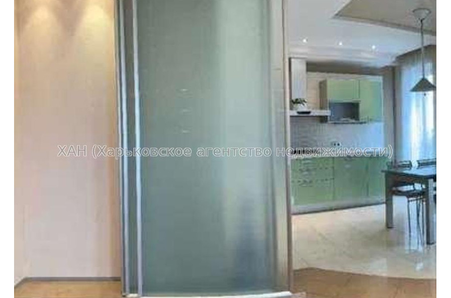 Продам квартиру, Отакара Яроша пер. , 4  ком., 190 м², евроремонт 